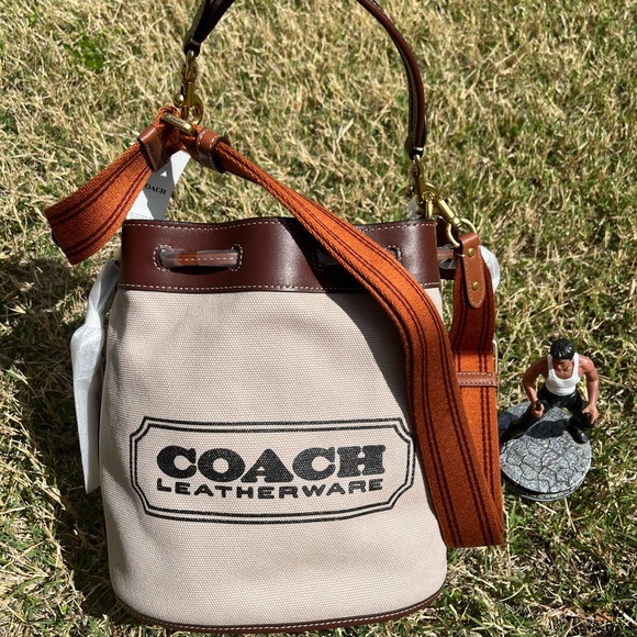 Coach Bags Nwt Coach Field Bucket Bag With Coach Badge